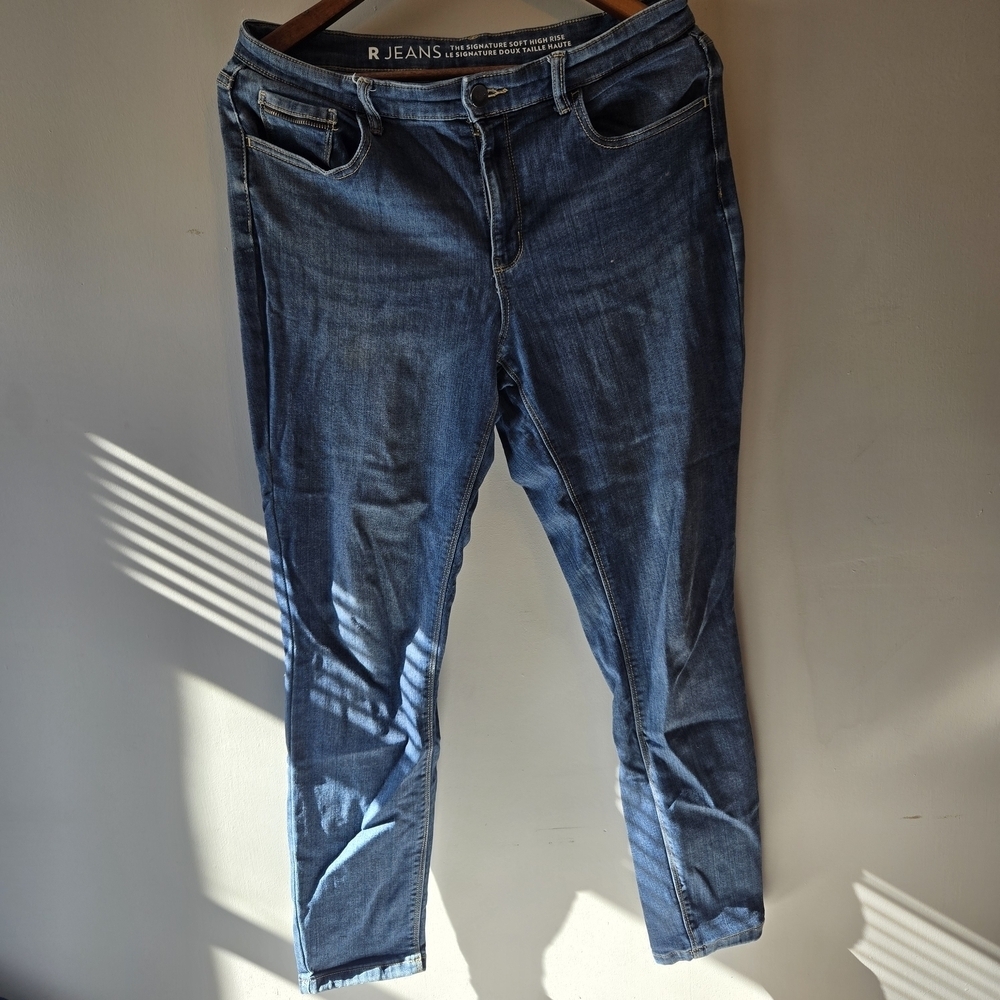 Reitmans High Rise Signature Soft Blue Jeans Zipper Pocket SZ 31P